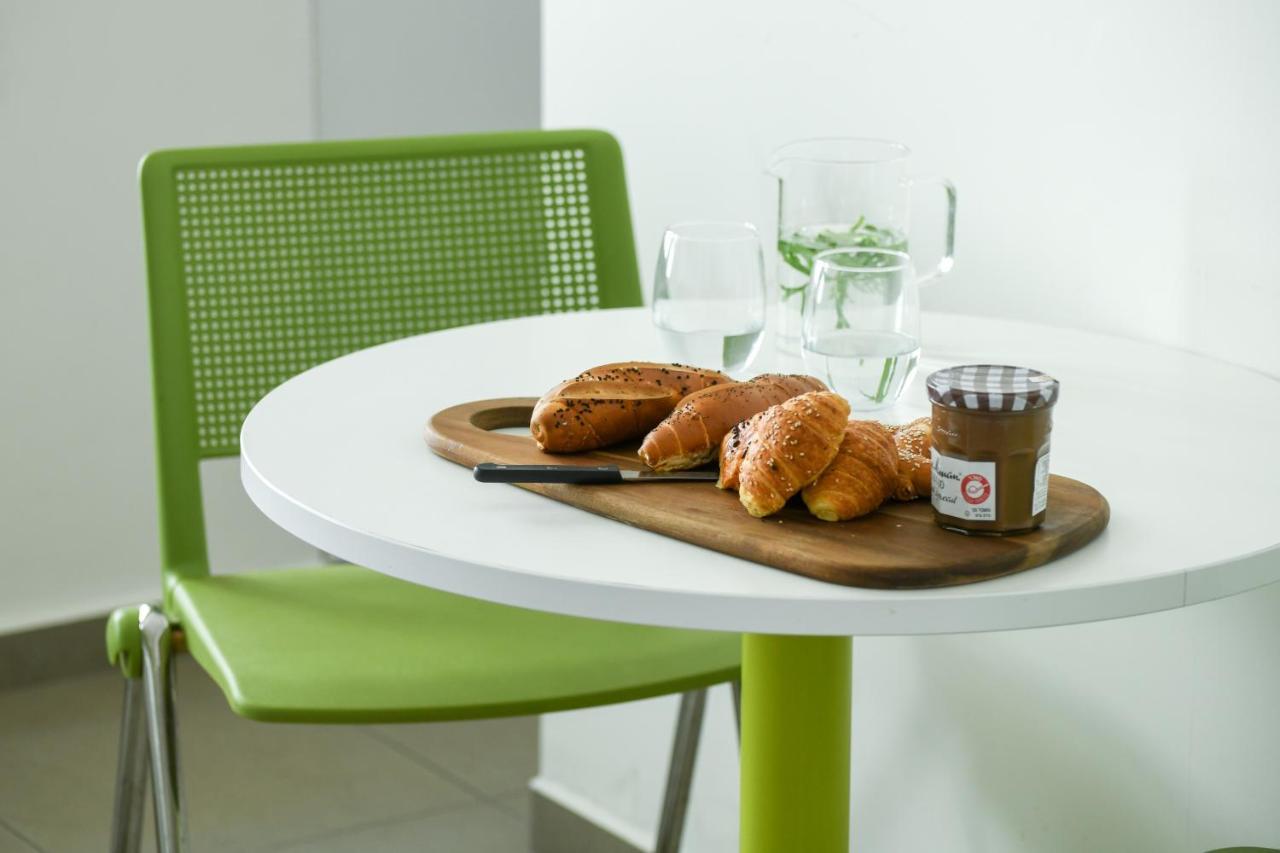 דירות גני תערוכה - Tlv University Apartments Near Expo By Sea N' Rent Tel Aviv Eksteriør bilde